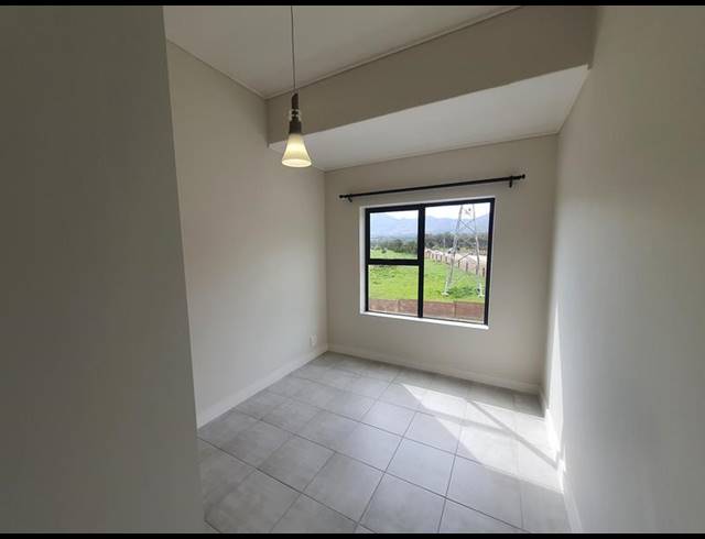 1 BEDROOM PROPERTY TO RENT IN GREENBAY ECO ESTATE